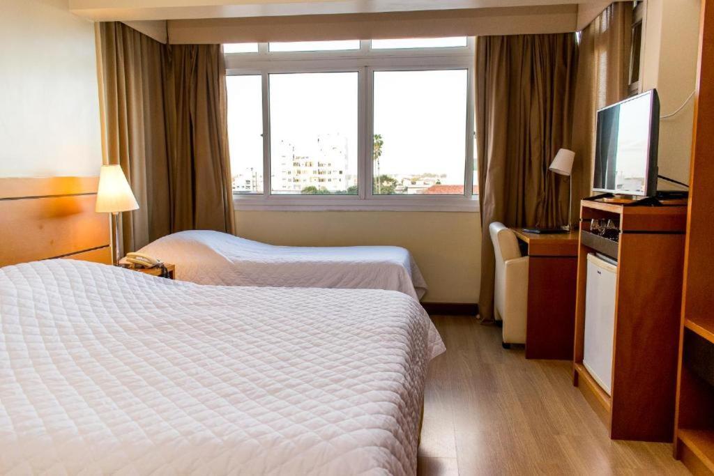 Hotel Jacques Georges Business Пелотас Екстериор снимка