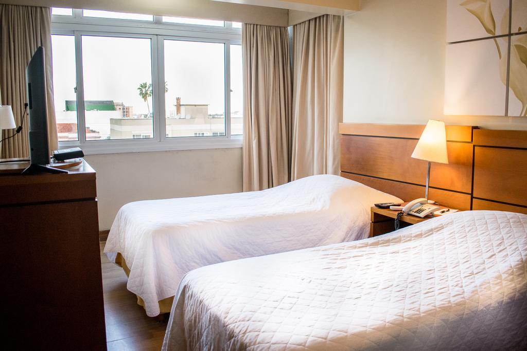 Hotel Jacques Georges Business Пелотас Екстериор снимка
