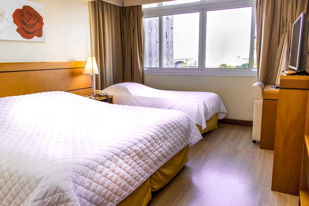Hotel Jacques Georges Business Пелотас Екстериор снимка