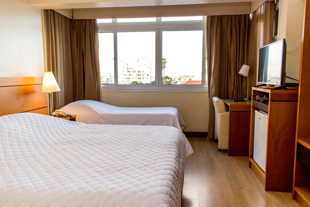Hotel Jacques Georges Business Пелотас Екстериор снимка