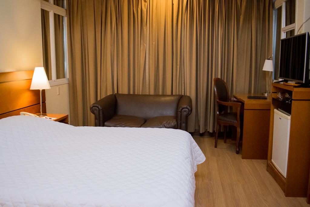 Hotel Jacques Georges Business Пелотас Екстериор снимка